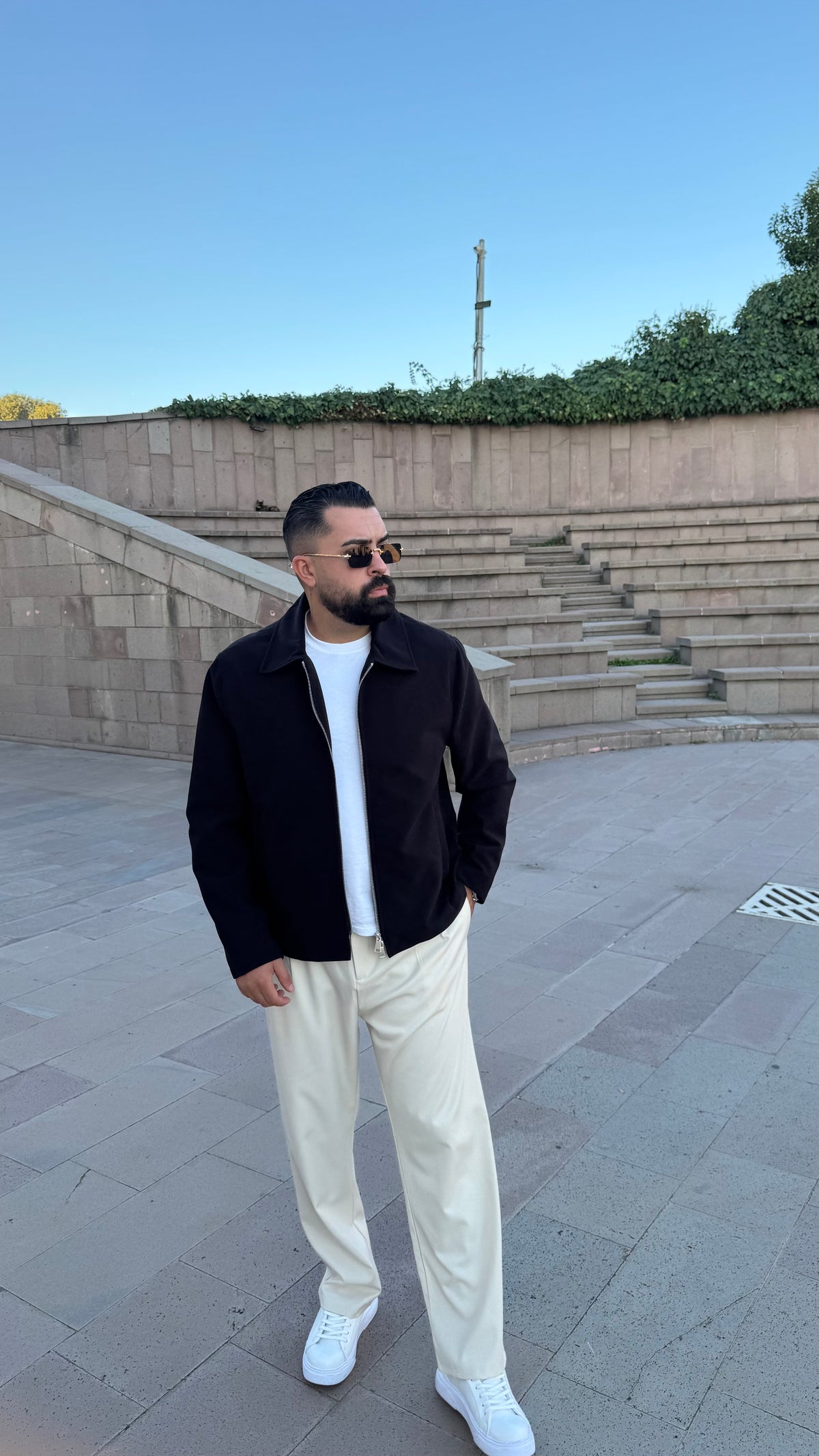 Premium Siyah Fermuarlı Mont